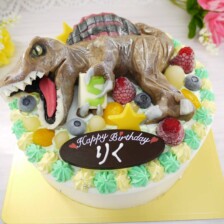 【全国配送】スピノサウルスの立体ケーキを作りました