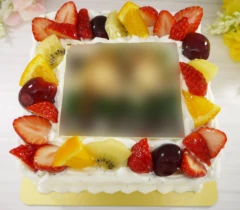 【新商品】ボックス型の写真ケーキ（５号５～６人用￥5,800～）