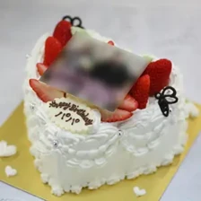 ハートアニバーサリー（白クリーム）写真付　4号（12㎝・約2～3人用）￥4,400（税込）～