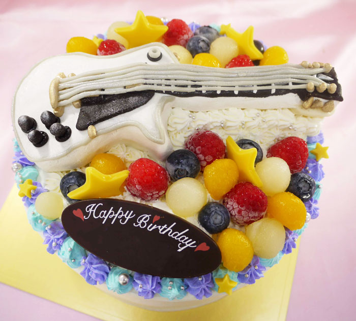 ギターの立体ケーキ