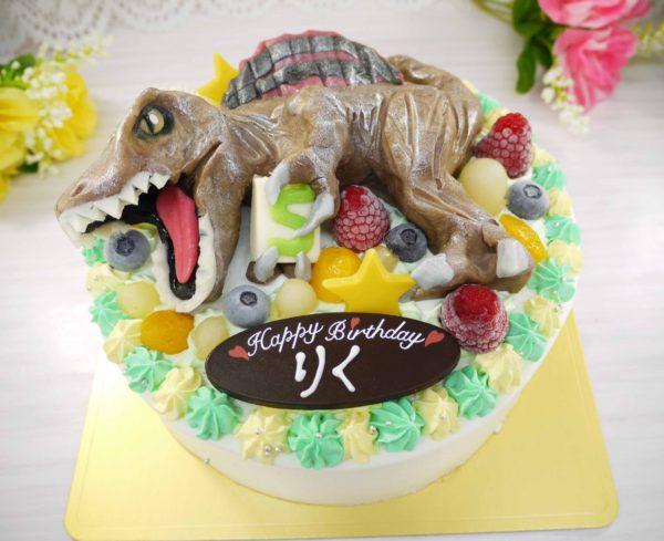 スピノサウルスの立体ケーキ