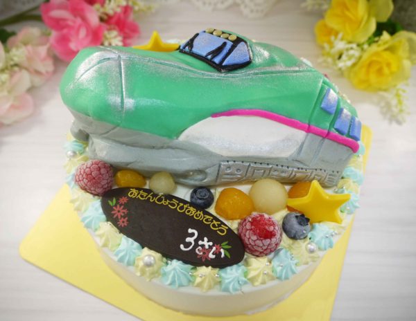 新幹線の立体ケーキ